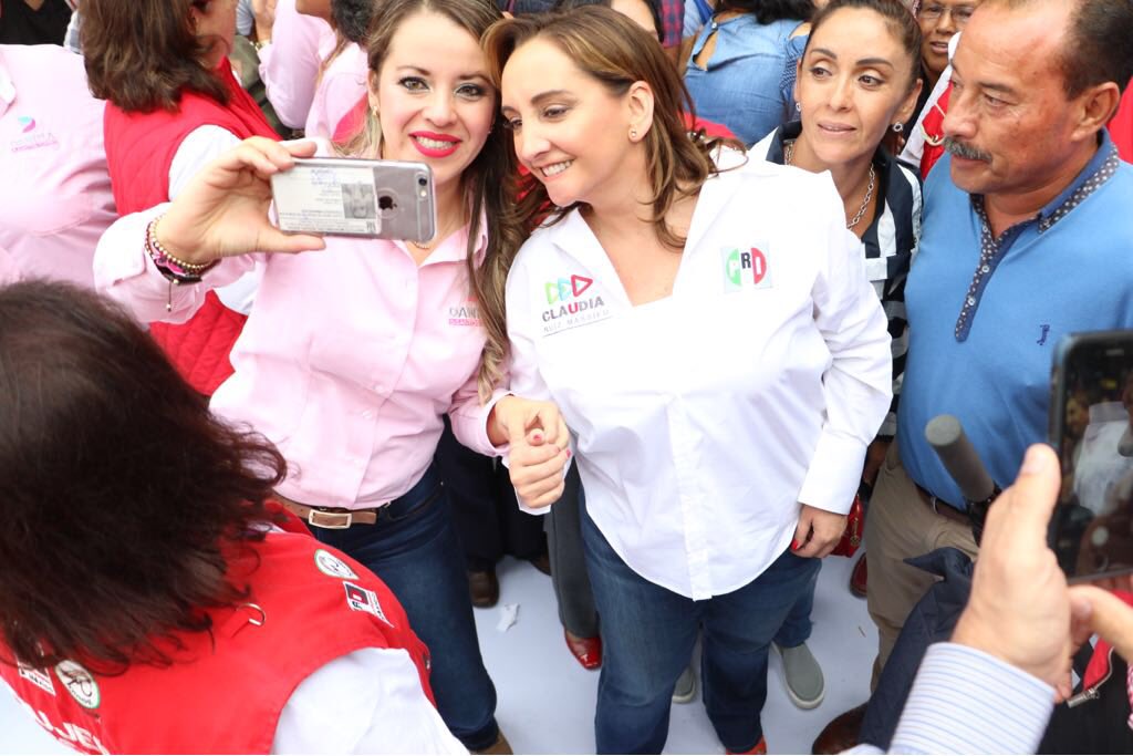 ruizmassieu's tweet photo. Agradezco el gran recibimiento de la militancia y las estructuras priistas de Michoacán. El partido se debe a ustedes, la dirigencia nos debemos a ustedes. ¡Y el 1 de julio, la victoria del @PRI_Nacional y de @JoseAMeadeK, sólo se logrará gracias a ustedes! #DemosElGranPaso https://t.co/f3s9f5yS9Y