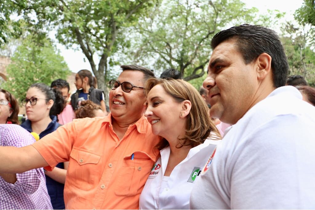 ruizmassieu's tweet photo. Agradezco el gran recibimiento de la militancia y las estructuras priistas de Michoacán. El partido se debe a ustedes, la dirigencia nos debemos a ustedes. ¡Y el 1 de julio, la victoria del @PRI_Nacional y de @JoseAMeadeK, sólo se logrará gracias a ustedes! #DemosElGranPaso https://t.co/f3s9f5yS9Y