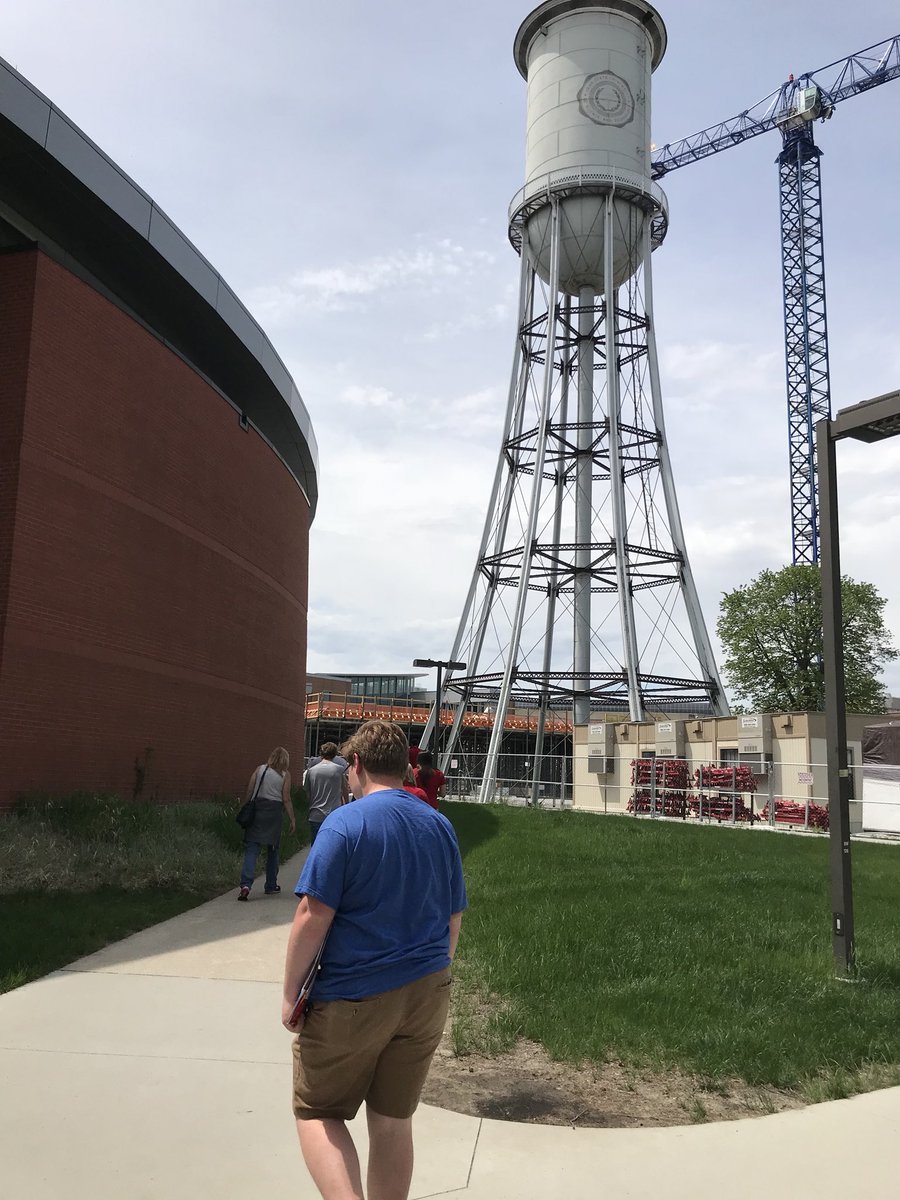 mommainky13's tweet photo. Cyclone class of 2023...great day choosing his adventure. #ISUengineering https://t.co/wem7kgVmqb