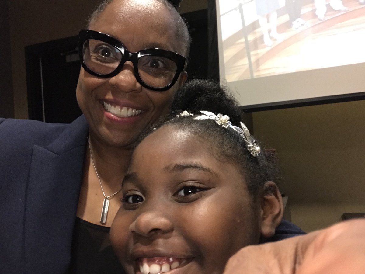 DrEmilyAMassey's tweet photo. So proud of this Boyd superstar, Saccaria! @CarstarphenMJ @Atldepsupt @BOEAPS #BOEstudentrecognitions @apsupdate 😍@PrincipalK_APS #YESBoyd #YesDouglass https://t.co/0sEaFrblnN