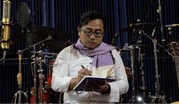 “Curahan Hati” Ekoda Ramaikan Pasar Musik Reliji brt.st/5S7V