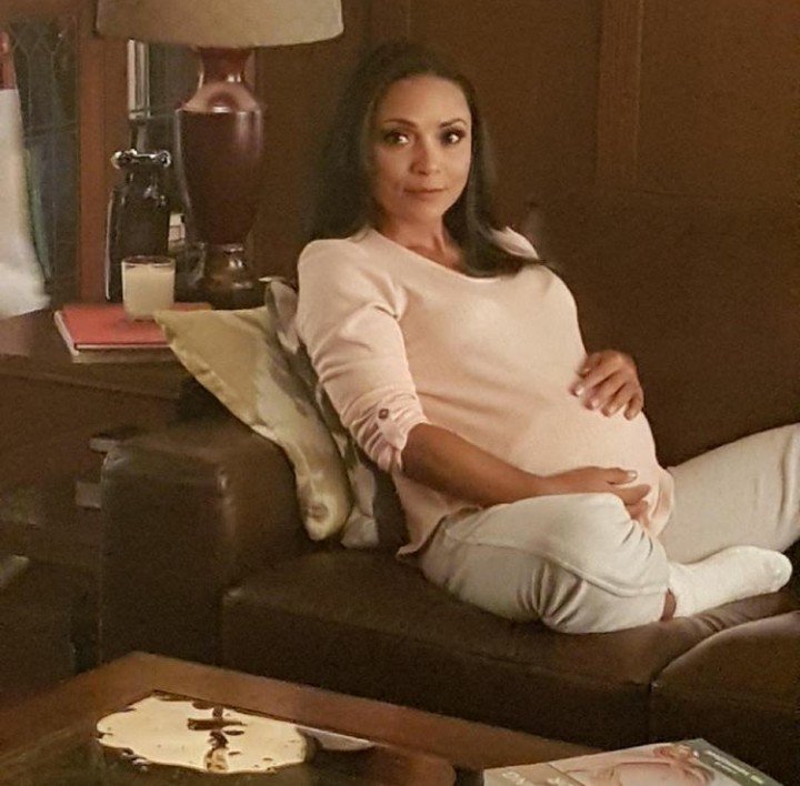 hollyanderson30's tweet image. #FlashFact Cecile is due to give birth, the same day as the season finale!

#TheFlash #CecileHorton #DueDate #DaniNicolet @DaniNicolet