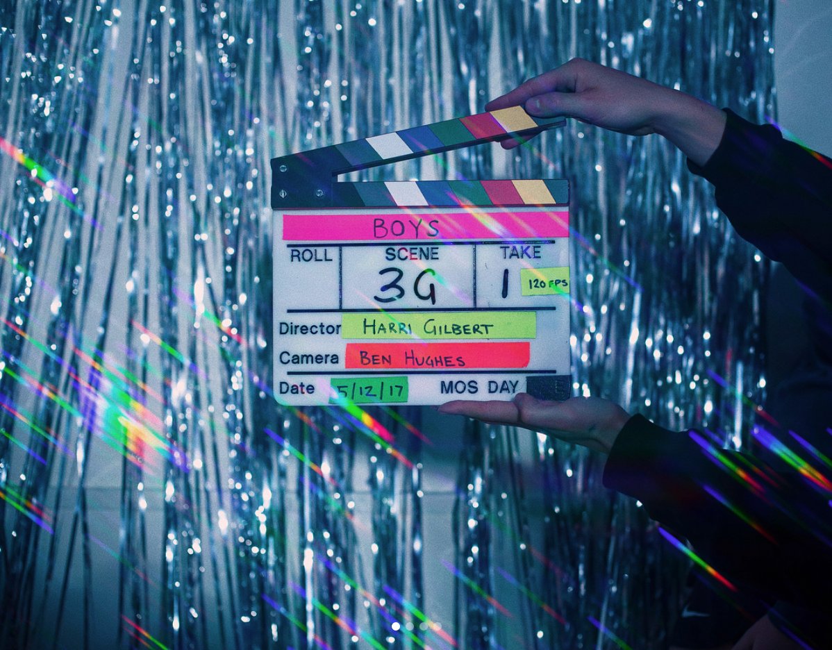 BOYS official video is up!!! WHAT YA WAITING FOR?! THANKS SO MUCH to the incredible people involved in creating this!!💗 can’t wait to hear your thoughts peeps☪️ youtu.be/yXWcqlNCuHg