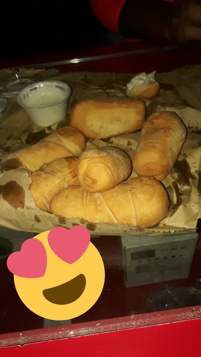 hung18's tweet image. Con gran estres pero con la barriguita llena de tequeños!