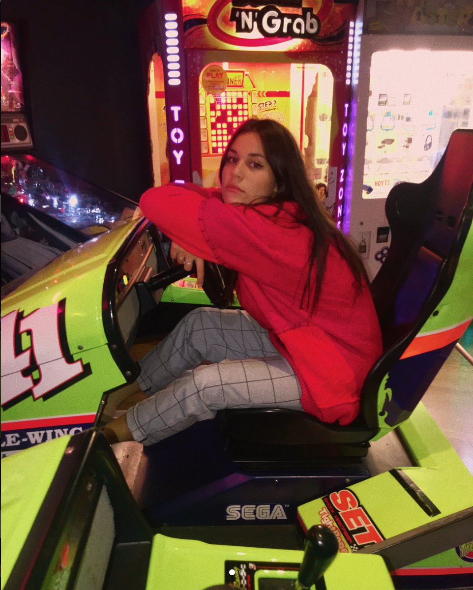 ever thought maybe Eleanor doesn’t smile because she has no teeth... ?! (One way to find out; watch my boys video xo 👄 youtu.be/yXWcqlNCuHg