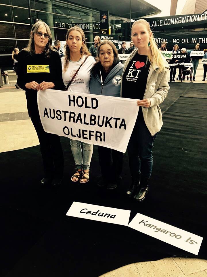 sarahinthesen8's tweet photo. Such a great action today from peeps here in #Adelaide standing up to protect the Great Australia Bight and Kangaroo Island #Bight2020 https://t.co/jYcTAAjdgH