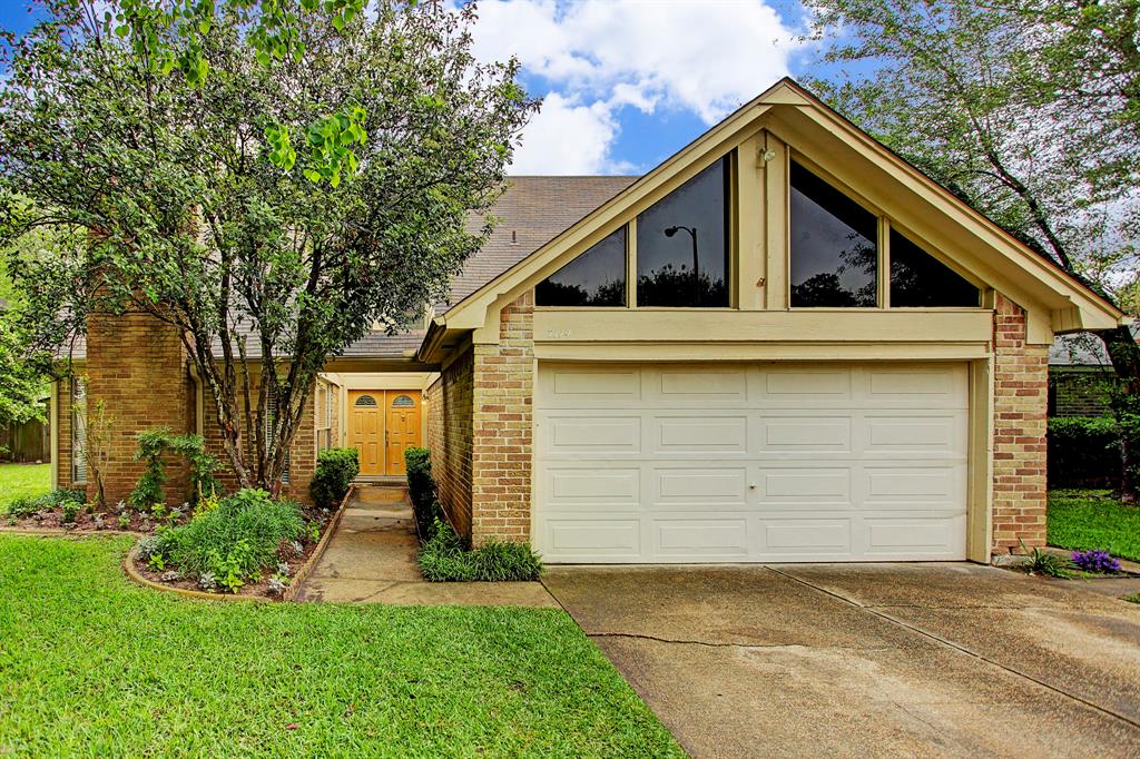 zig_zan's tweet image. 4BHK Single Family Home Spring

Fresh clean  updated! Recent replacement to a/c system roof Has Hardihood siding vinyl #laminate flooring Huge #backyard with  #fence as well Wonderful floor plan two #living areas formal #dining room &amp;amp; master down 

Visit: goo.gl/DoS5cy