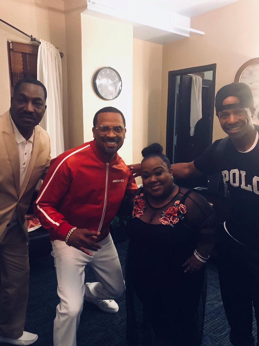 MsMinnieLWA's tweet image. Platinum Comedy tour! @TheRealMikeEpps @cliffordpowell @amp