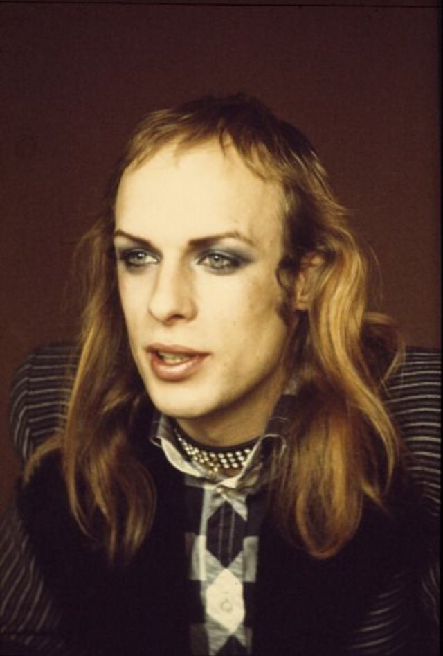 This young lad is 70 today. Happy birthday to Brian Eno! 