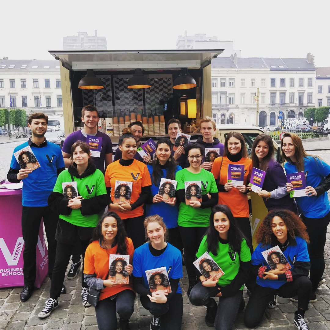 Good morning Brussels! We’re very happy to serve you some fresh coffee at Place Lux! ☕️☕️Pass by and start your Tuesday morning with full energy! ☀️