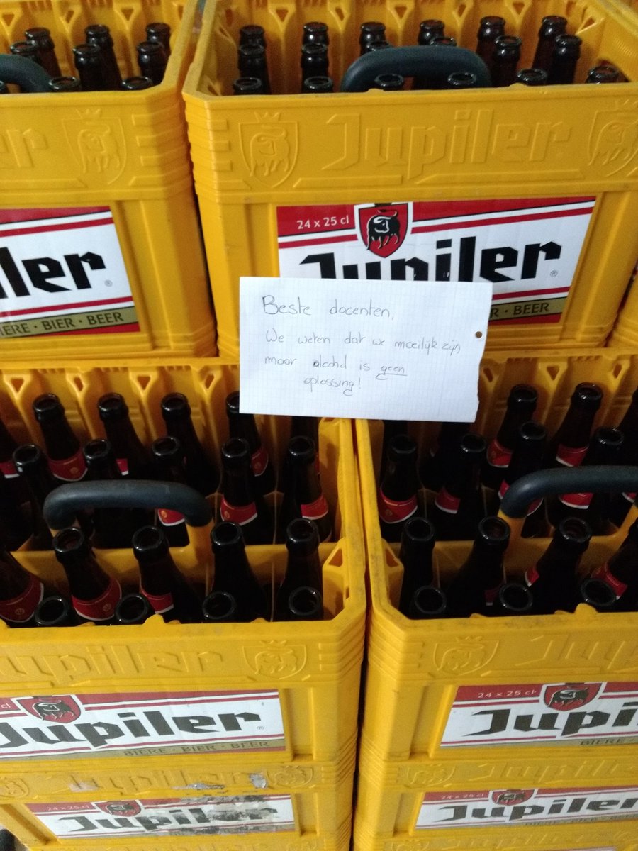 Bedankt studenten om me deze ochtend even te doen glimlachen ;) (gevonden op de stapel leeggoed van onze tweedaagse)