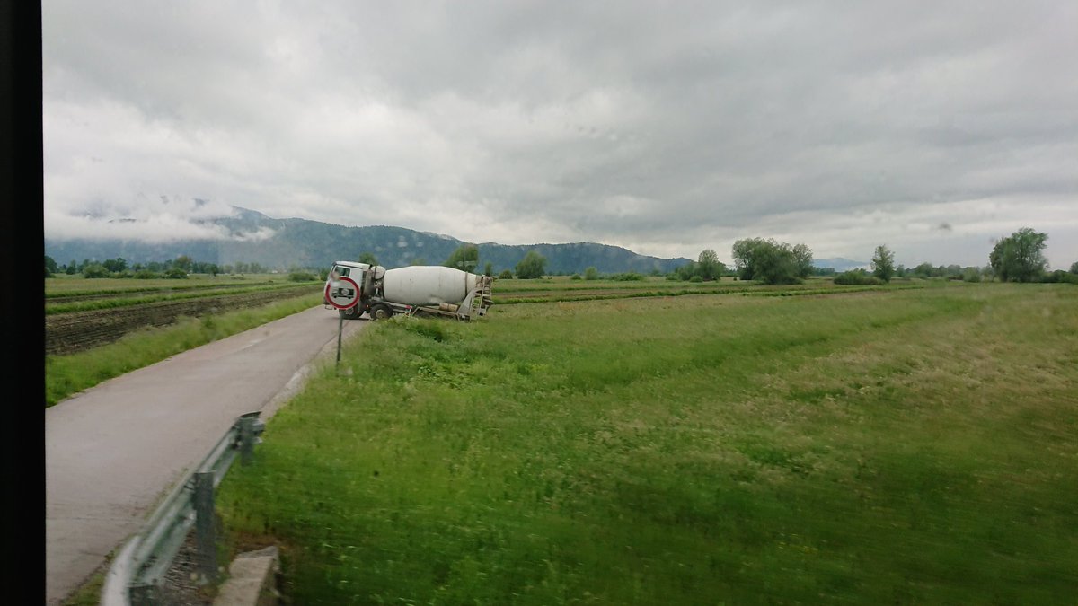 swiftwit's tweet image. Upam, da ne dela kar mislim, da dela... #škarpanapolju