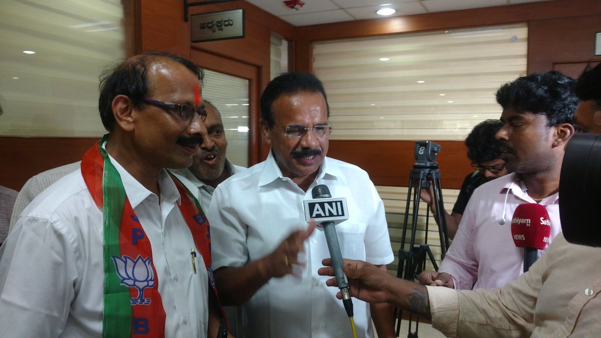 VishKVarma's tweet photo. BJP's Sadananda Gowda says a combination of Modi's administrative skills, Shah's organisational skills and Yeddyurappa's mass base has led to this victory. #liveinkarnataka https://t.co/589mzRZGNc
