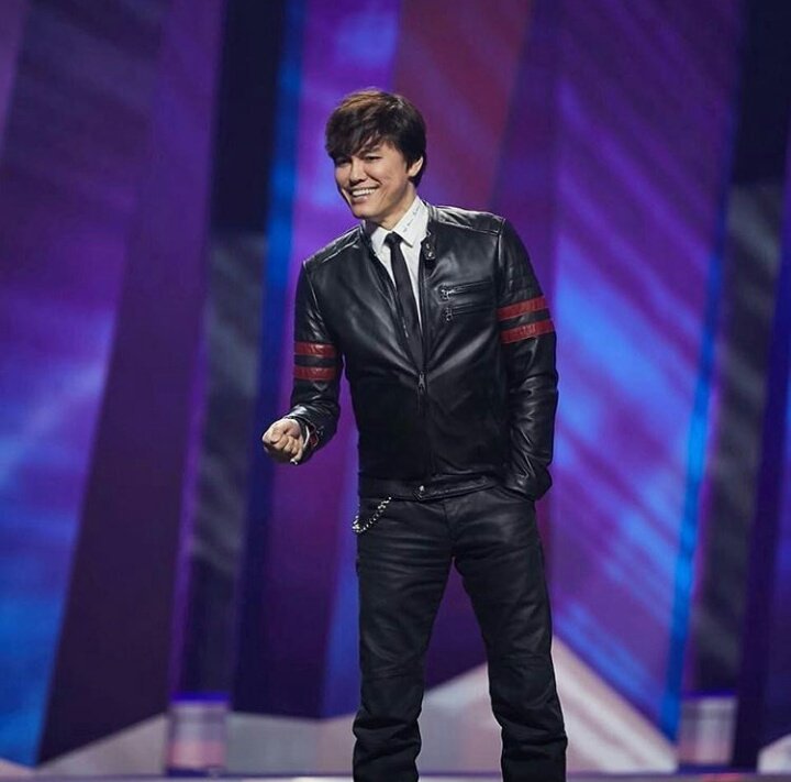 Happy birthday to my favourite Pastor in the world.

I follow you as you follow Christ Pastor Joseph Prince 