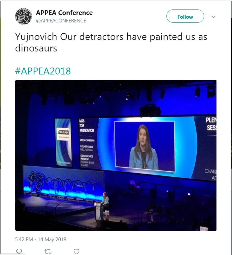 crAPPEA's tweet photo. Zoesaurus Yujnovichousaurus from fossil-fuel mega-corporation Shellasaurus complains about being painted as a dinosaur.
On the bright side, her portrait could be entered into the Archibalds

#auspol #APPEA2018 https://t.co/sYQOJulR7l