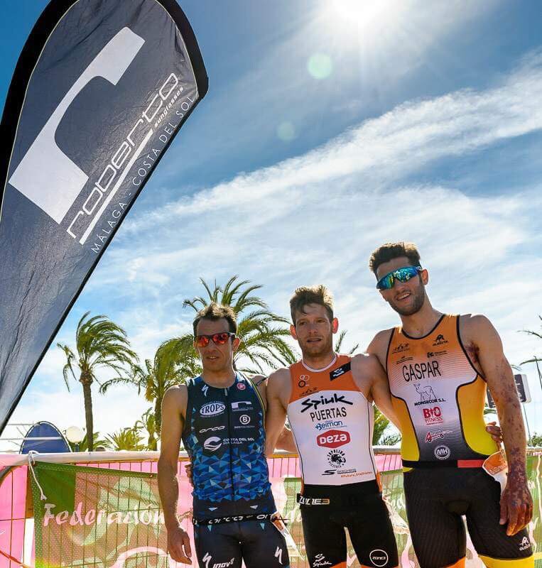 camilopuertas's tweet photo. Campeón Triatlón Benalmádena!! Hubo que luchar hasta el final para ganar a un gran @RubenRuzafa 👏. Además, Triunfo por equipos con @MontillaTri
#JoinUpZone3 https://t.co/7vIgUShyDF