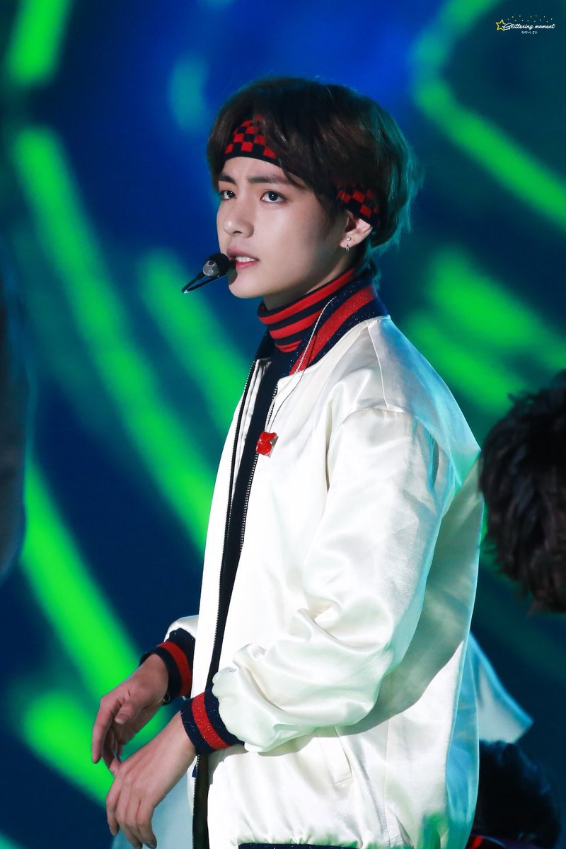 taehyung pics⚡️ tweet media
