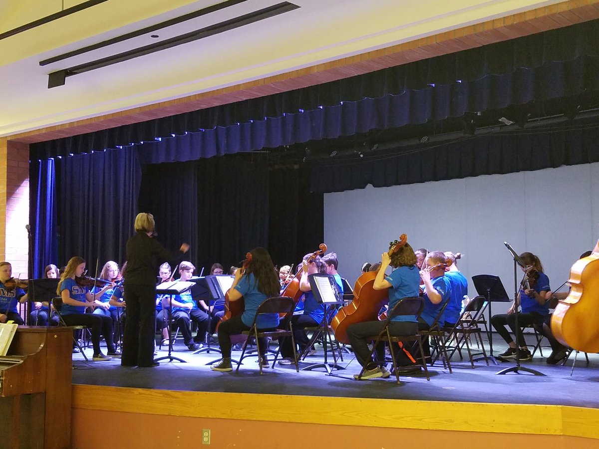 SheaMiddle's tweet photo. Shea Orchestra putting on a fantastic night of music! https://t.co/0Nn00c00mP