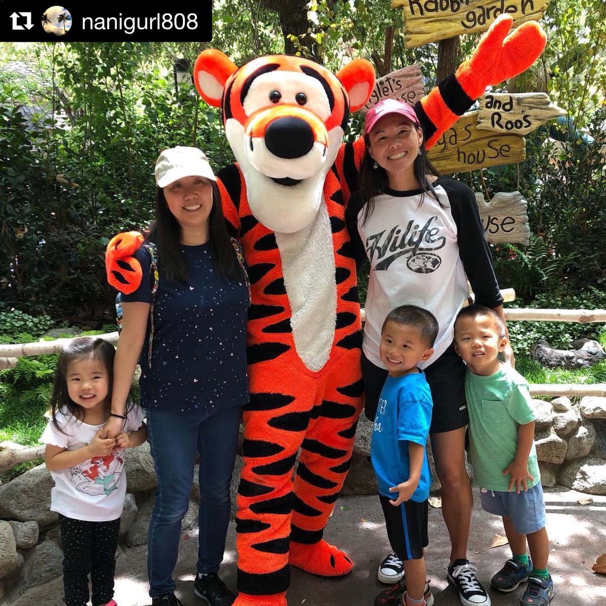 HiLifeStore's tweet image. #Repost @nanigurl808
・・・
First trip to D I S N E Y L A N D
#HiLife #Disney #HilifeStore #Disneyland #HilifeClothing