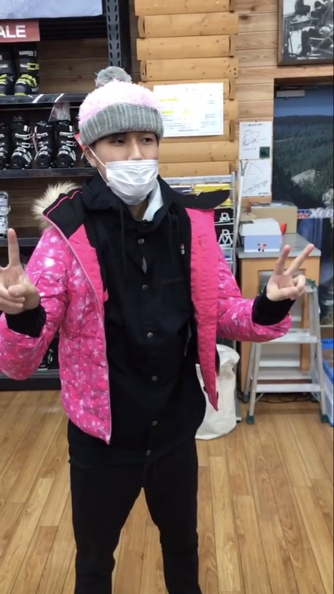 APUsoccer2020's tweet photo. 北澤祐斗 #32
彼は自慢のアゴで土を掘る。すこしでも普通にみせようと角度をつけてしゃべるが、むしろ顔は長く見える。とりあえず何事にもセンスはなく、なにを言っているかはわからない。 https://t.co/p5tNrQrMSx