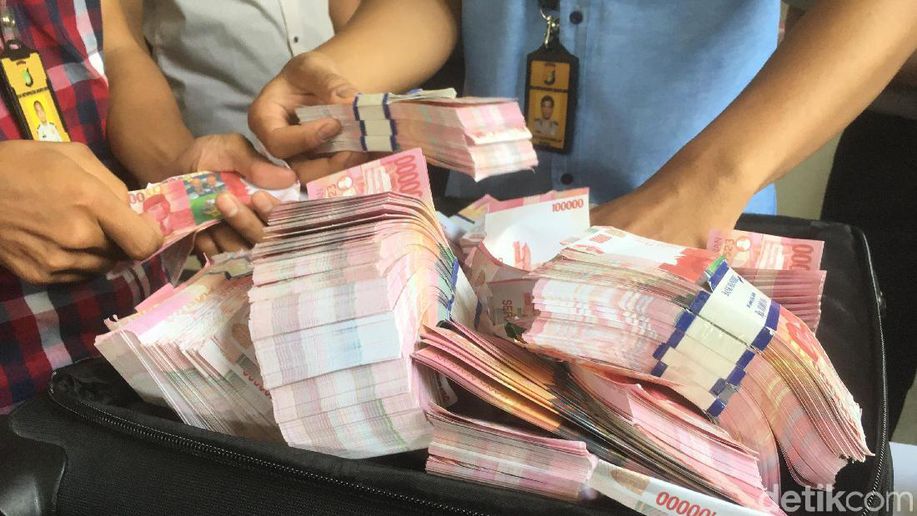 THR Wajib Dibayarkan Paling Lambat H-7 Lebaran detik.id/6mRu9l via <a href="/detikfinance/">DetikFinance</a>