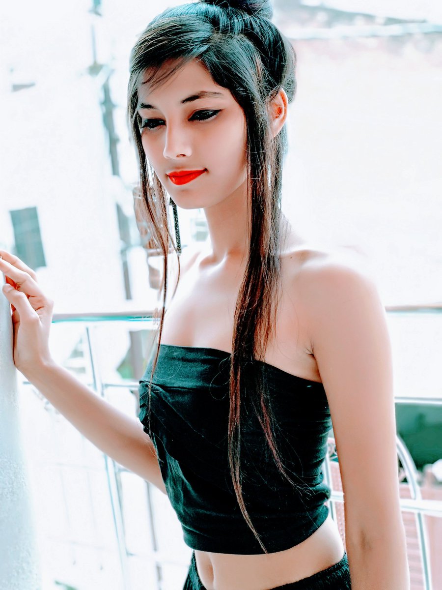 NandaniVerma20's tweet photo. I'm nandani #MissUp 2018👑👑 https://t.co/b8jVtMdFdx