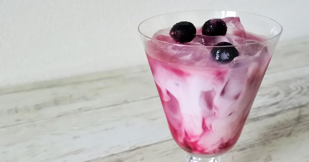 サッポロビール Sapporobeer 5月15日は ヨーグルトの日 というわけで 飲むヨーグルトを使った おいし いカクテル ヨーグルト赤梅酒 をご紹介します このカクテルのレシピと 現在実施中の写真投稿キャンペーンの詳細はこちら T Co