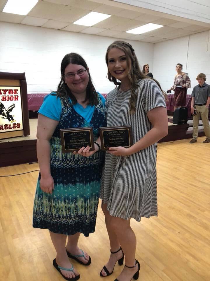 BrennaSweat's tweet photo. All Sports Banquet. So proud of this young lady! https://t.co/txPYftlyEG