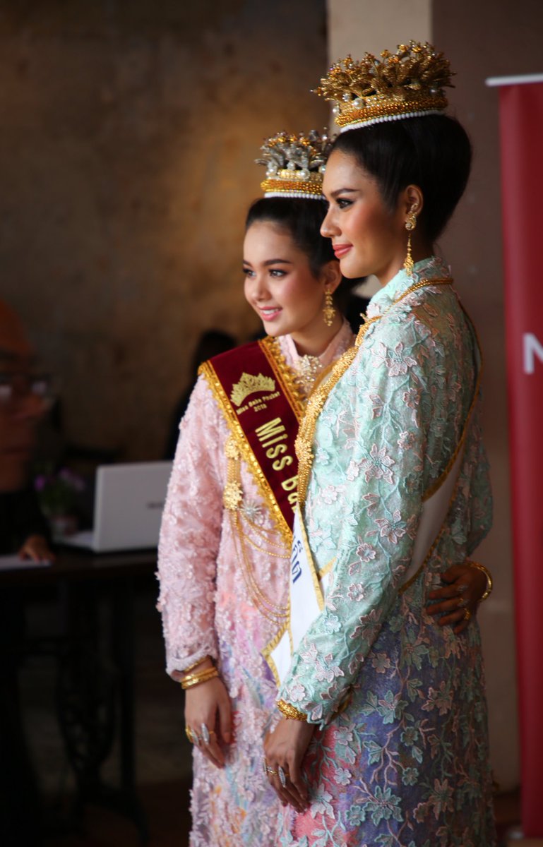phuket_101's tweet photo. The Michelin Guide debuts today in Phuket with an opening ceremony at On On hotel! Phuket has changed a lot and this is going to be an exciting year for the chefs and restaurants in Phuket and Phang Nga. Who will make it to the list for this first edition? https://t.co/xETq19f22k