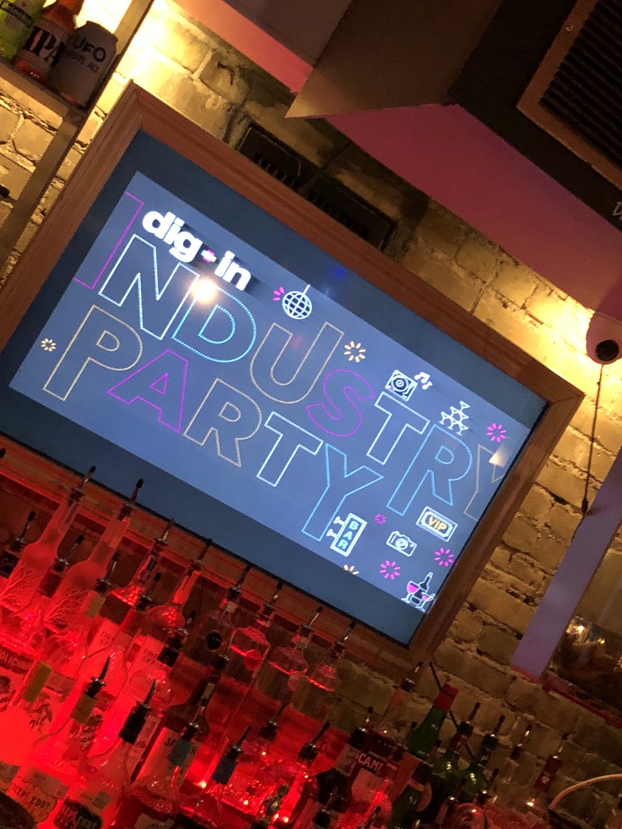 fastdrvr's tweet photo. #DigIn18 Great band. Thank you @_diginsurance https://t.co/CgIsNMzj8W