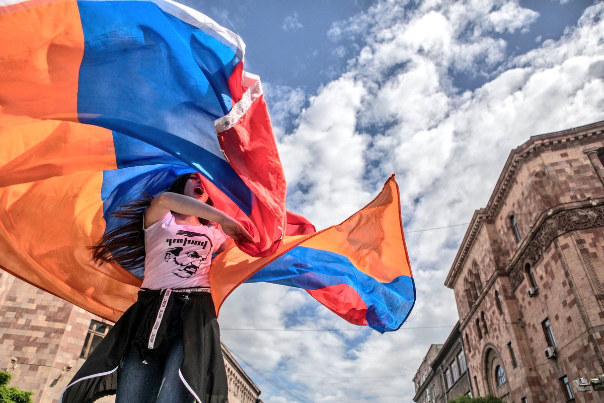 SupportArmenia's tweet photo. 10k followers for ➡️ @armenia 👏🏼
❤️💙🧡

#Armenia #Armenie #VisitArmenia 🇦🇲 https://t.co/dKFejK10b5