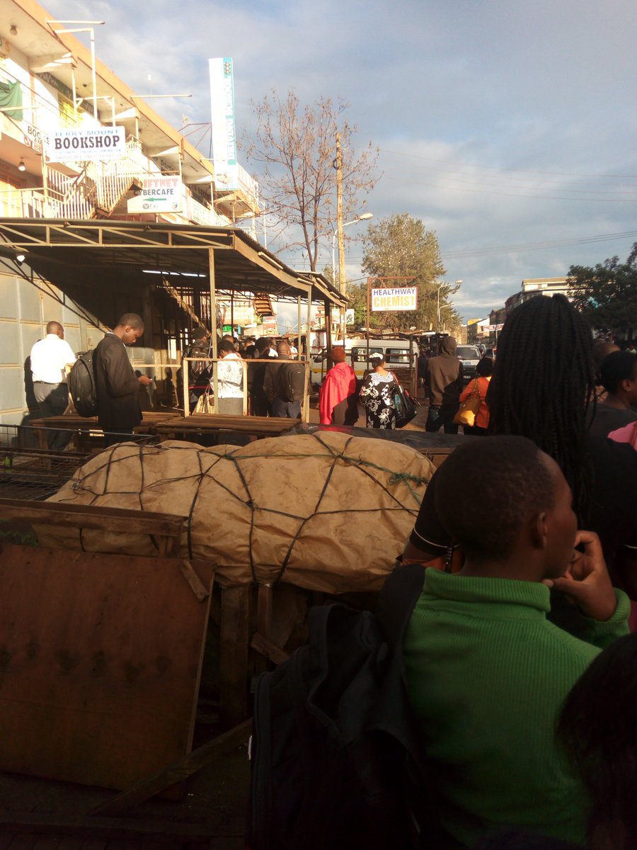 JoshuaTsuma's tweet photo. Situation at Kahawa West, nowadays we have to queue in order to get to town...literally, there are no vehicles
#howthingshavechanged https://t.co/pi4lOMGdAX