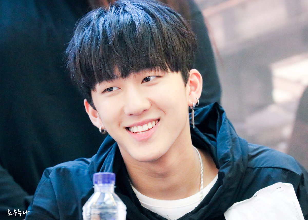 changbinarchive's tweet photo. THAT SMILE I LOVE IT SO MUCH https://t.co/rer3XqiHKr