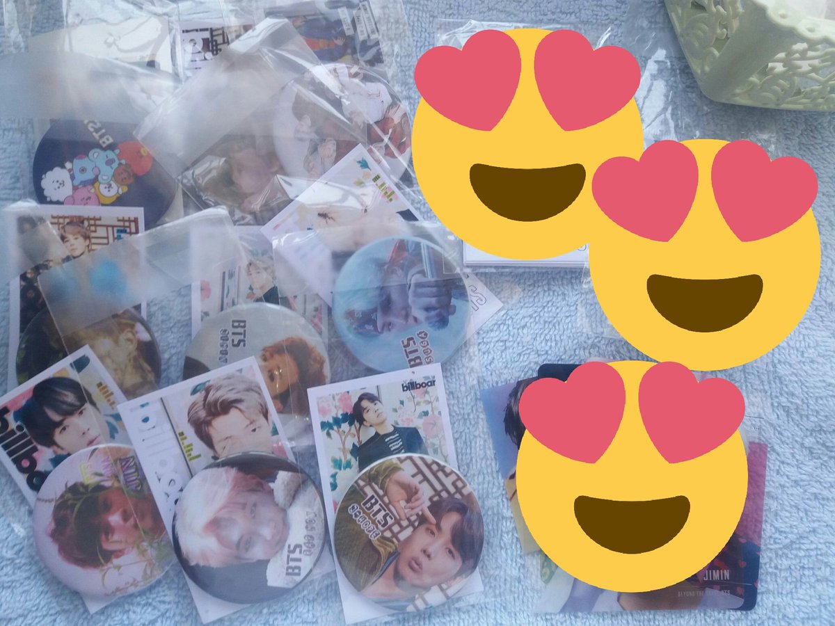 _jinxGAs's tweet photo. BTS Pins (member of your choice, atleast 3) 

-RT to vote
-WW
- until 2pm
-
#iVoteBTSBBMAs @_jinxGAs https://t.co/z2uGdxAvJr