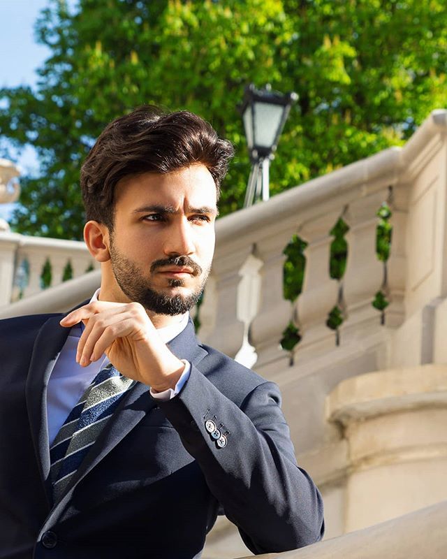 cosetore_design's tweet photo. New Cosetore campaign for our spring/summer 2018 collection.
Stripe tie for a power look.
Model/Ambassador: @fabsmorelli

#cosetoreSS18 #springsummer2018 #ties
#neckties #madeinitaly🇮🇹 #mensfashion #menswear #mensstyle #sartorial #handmade #tailoring… https://t.co/KcjjL2nBOE https://t.co/mirBNxDFIO