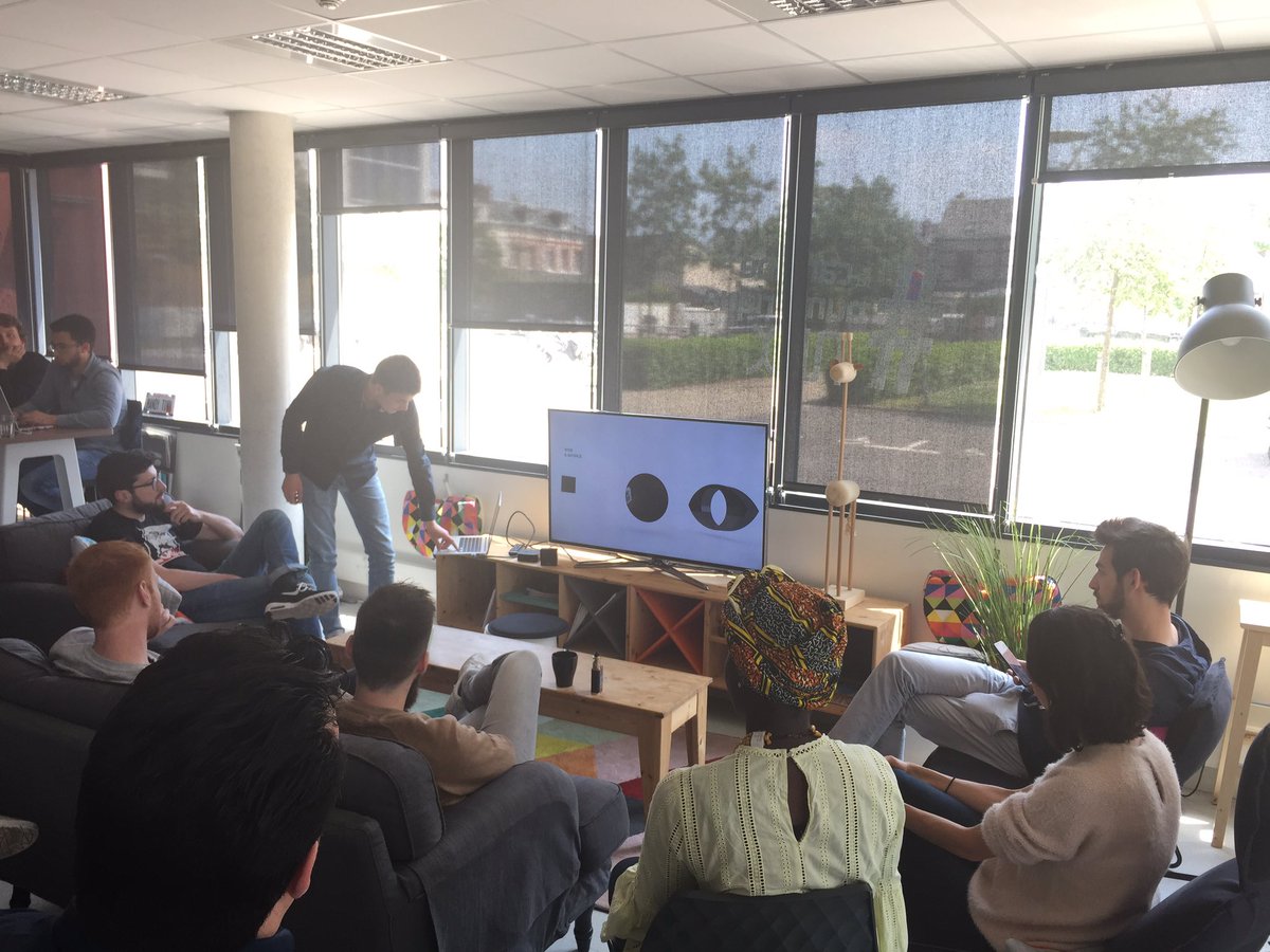 n_w_x's tweet photo. Nouveau projet de la @CantineNWX, @hausdivision est une agence de développement web qui tend à la création de produits IOT #colunchpitch https://t.co/MiSIFVKIn2