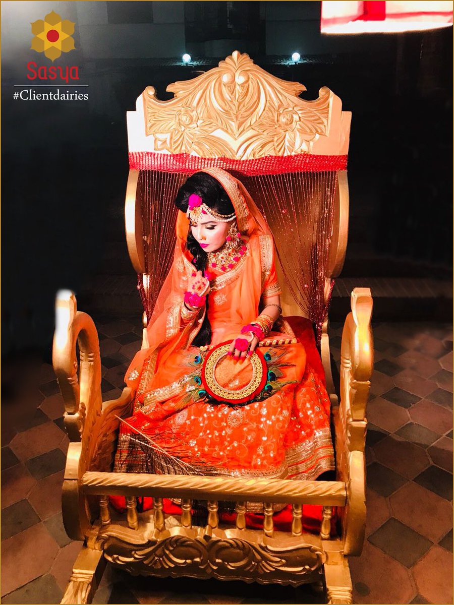 On the occasion of International Families Day we want to thank our patrons for continuously supporting us.

Our client looks like a princess in this gorgeous lehenga.
.
#clientdairies #clientsinsasya #happyclients #designerwear #multidesignerstoreindia #kolkatastore #fashionistas