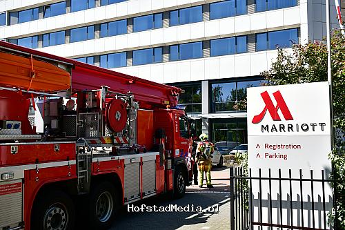 redactieVRPress's tweet photo. Veel brandweer naar Marriott hotel in Den Haag...https://t.co/GFKhUBiQlj https://t.co/WIJmT6Ti5Q
