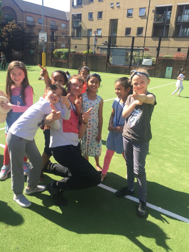 HarbingerSch's tweet photo. A #HappySunnyDay in the Harbinger playground #teachers #GettingDownWithTheKids #snacks #healthyschool ๐ https://t.co/beAlUs0mid