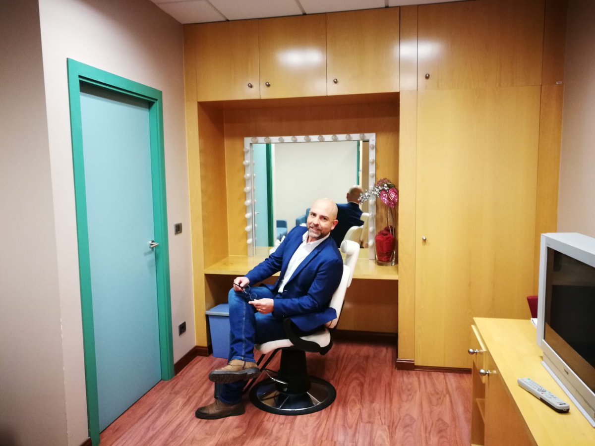 TVRLP's tweet photo. Hoy nuestro CEO y nuestra GM de visita en los estudios de television de @cmm_noticias y @cmm_es radio, hablando de #RealidadInmersiva y nuestra nueva @Stitched_app. Muchas gracias por invitarnos. https://t.co/MAul4lXUht