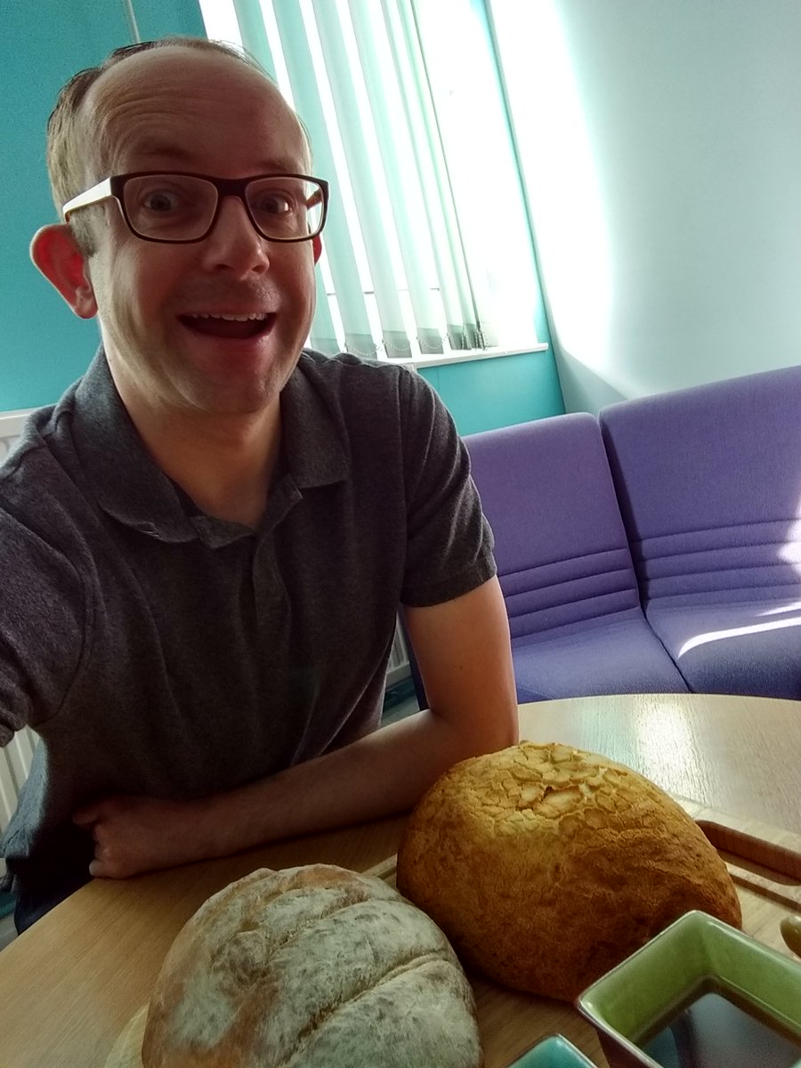 seniorinternet's tweet photo. We're up to week 7 of the #GreatSeniorBakeOff already! Today “Fr-Andy-Pane” Faulkner made tiger bread plus a sourdough loaf, homemade jam & some olives/cheese/butter/balsamic oil to go with it! https://t.co/4bR8mnEZKt
#gsbo #greatseniorbakeoff #bakeoff #gbbo #justgiving #charity https://t.co/mQDfaPWpyy
