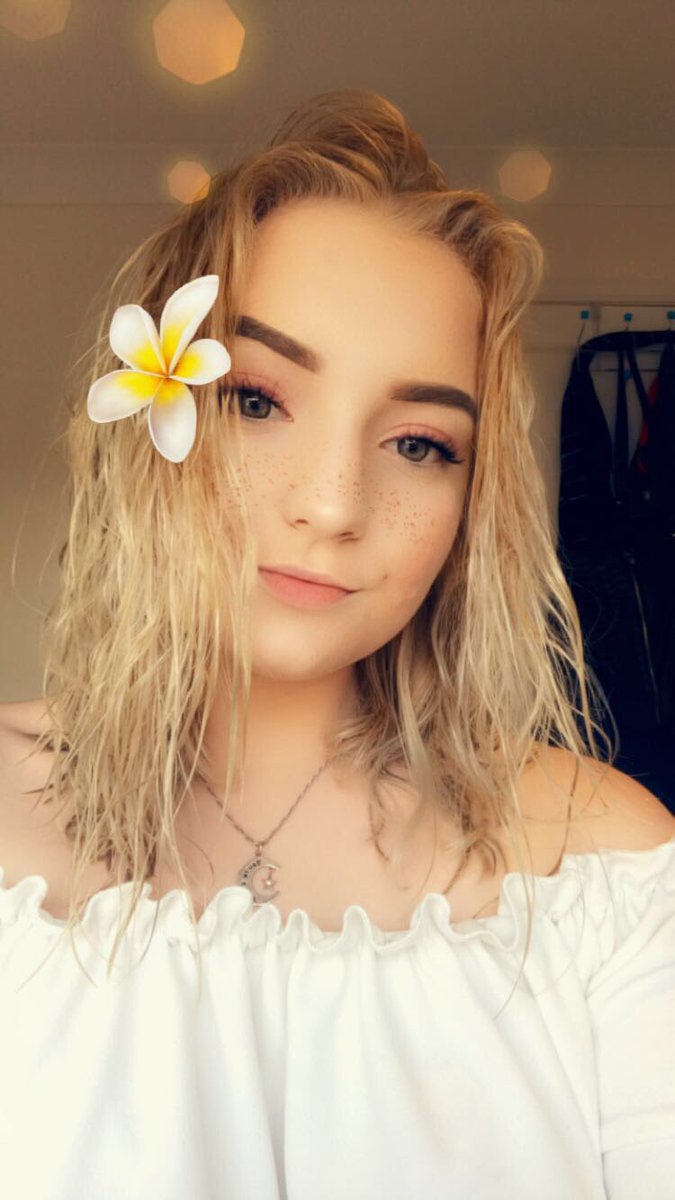 hollands_hoe's tweet photo. Happy Tuesday my lovelies💙
#TueadaySelfie 
@EthanDolan 
@GraysonDolan https://t.co/W4I2T5IdY1