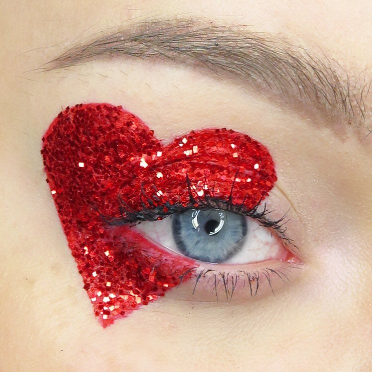 AgossipOfficial's tweet photo. Talk is cheap, my darling.

#EyeShadow #Agossip #Red #Heart #Sparkle https://t.co/ehYdBR6y4d