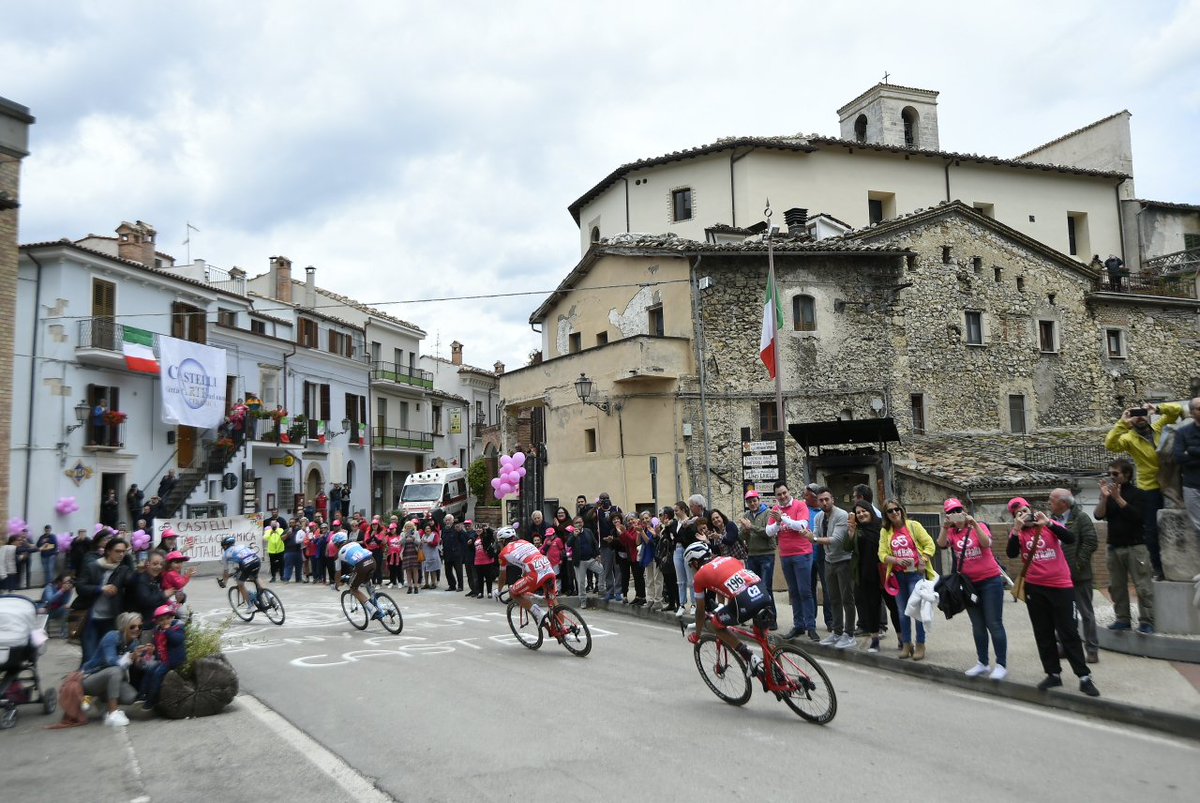 giroditalia's tweet photo. Appennino 
#Giro101 https://t.co/JASHf5TmI2