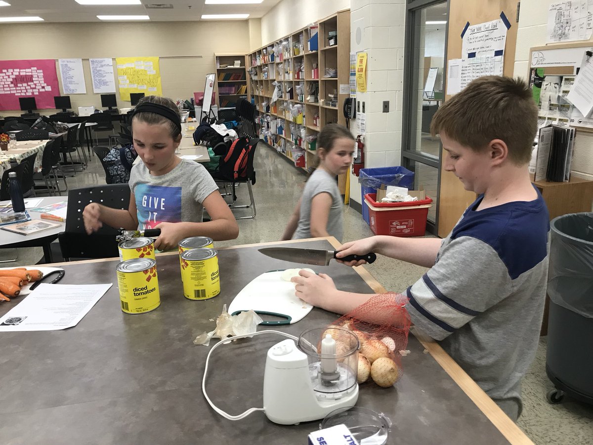 TVACookingClub's tweet photo. Chopping and cutting our ingredients for a vegetable soup. Guava was our fruit of the week. https://t.co/HffHfFVXkq