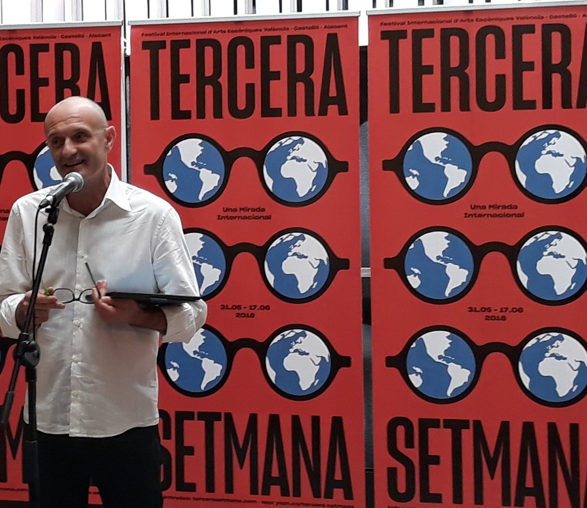 En la rueda de prensa de <a href="/TerceraSetmana/">Tercera Setmana</a> ... ¡no te pierdas este festival de artes escénicas en la Comunitat Valenciana! Del 31.05 al 17.06 #teatre #circo