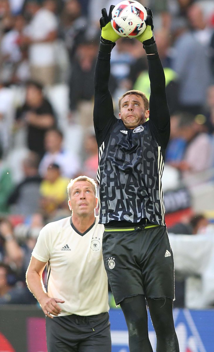 Andy Köpke bleibt bis 2022 als Torwarttrainer der A-Nationalmannschaft beim DFB. Der Torwart der Europameisterelf von 1996 bleibt wie das gesamte Trainerteam um Jogi Löw beim DFB. Köpke ist seit 2005 Torwarttrainer der Nationalmannschaft und feierte dabei den Gewinn der WM.