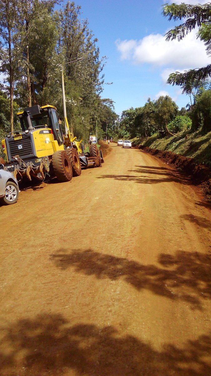 MCAColloMorris's tweet photo. Have started Murraming several access roads in Kirimari Ward. @pnmurimi9 #ColloDelivers https://t.co/7H74tTZUDe