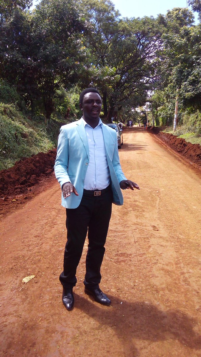 MCAColloMorris's tweet photo. Have started Murraming several access roads in Kirimari Ward. @pnmurimi9 #ColloDelivers https://t.co/7H74tTZUDe