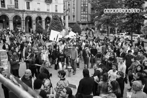 JuvMoradaCANT's tweet photo. El 15M fue el inicio de la politización de una juventud que de algún modo estaba dormida. Fue el despertar de una sociedad indignada. 
Bebemos del agua del 15M, abandonarlo es traicionar a nuestros principios.
#Feliz15M https://t.co/RhECusNJRH
